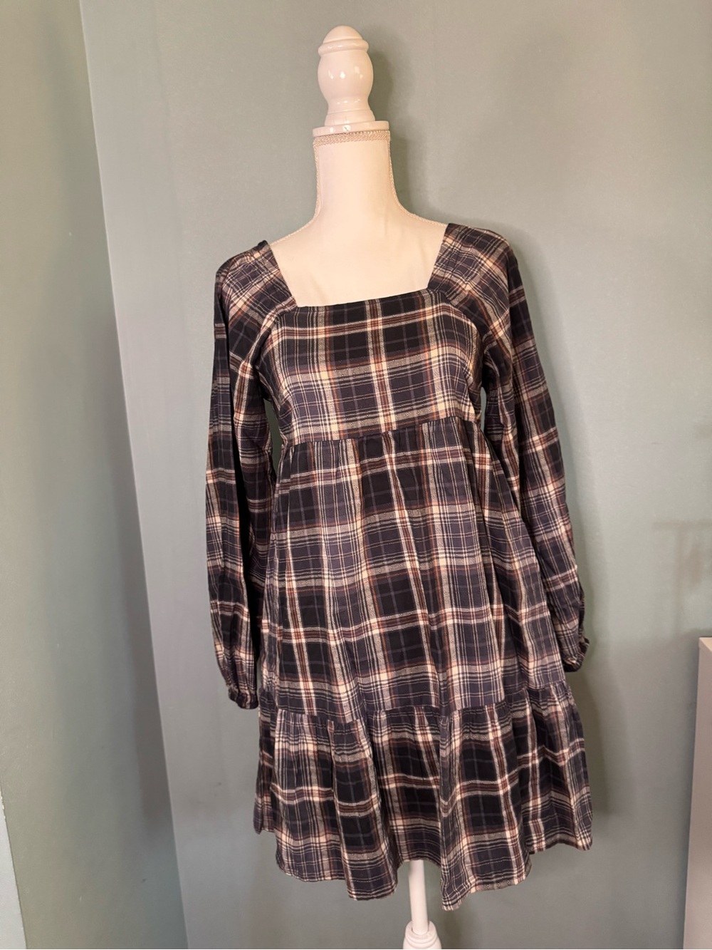 Universal Thread Brown Navy Blue Plaid XS Square-Neck Ruffle Knee LengthDress